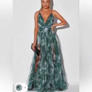 Brand new Lulus dress